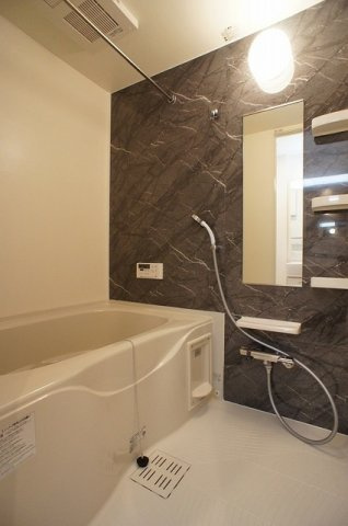 エフォートＣの浴室