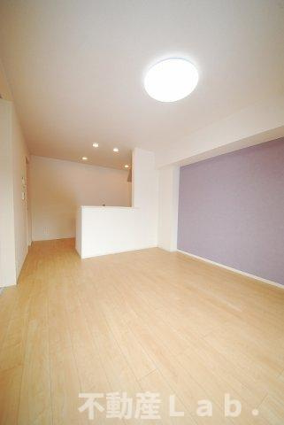 カーサ　ラフィネ　Ⅱの居間・リビング