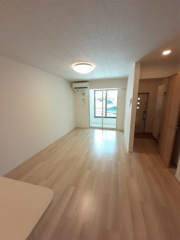 サニー花房台Ｂの居間・リビング