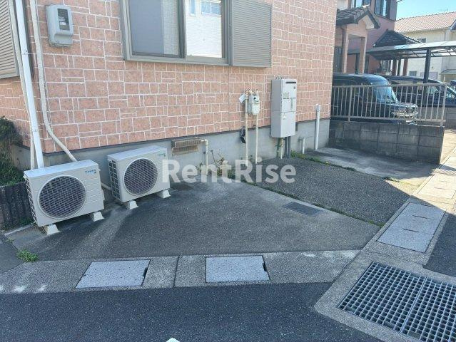 一宮市緑4丁目戸建の駐車場