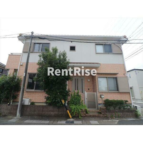 一宮市緑4丁目戸建のエントランス