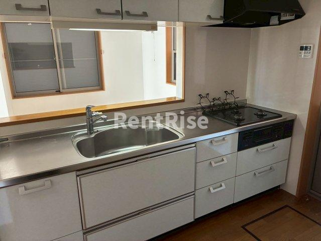 一宮市緑4丁目戸建のキッチン
