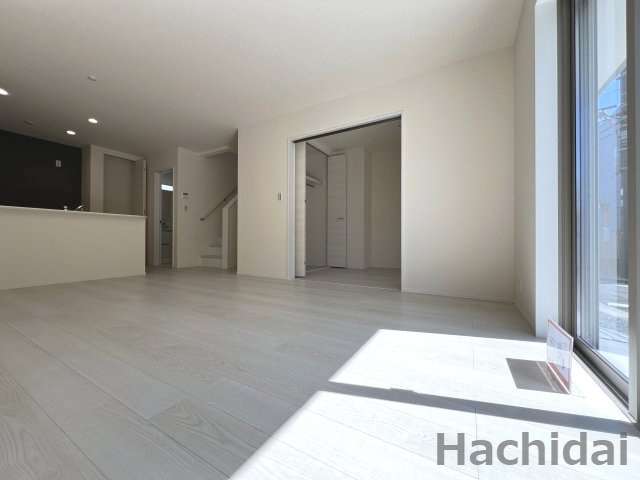 碧南市志貴町三丁目　新築戸建＜2号棟＞の居間・リビング