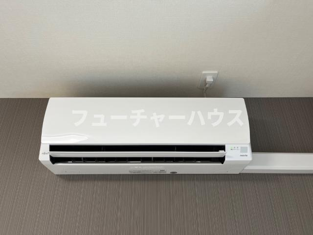 シンビー館Ⅳ棟の設備|リビングエアコン