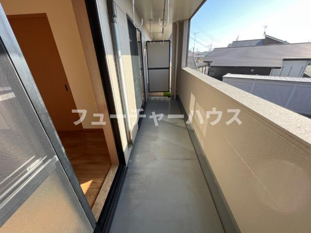 クレストのバルコニー|ベランダ