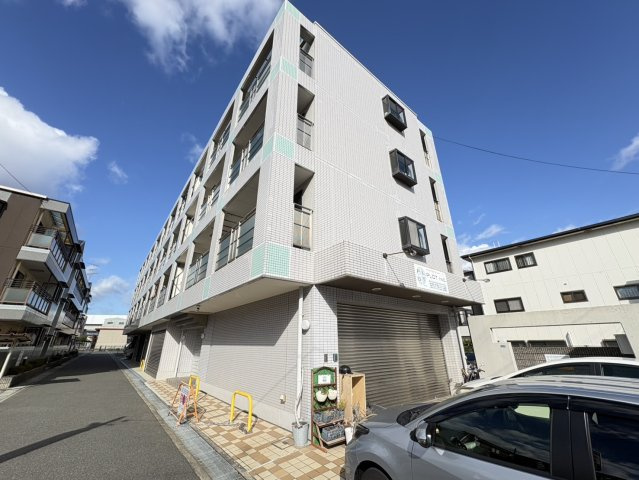 東山ハイツの外観