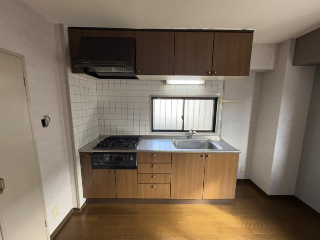 東山ハイツの居間・リビング