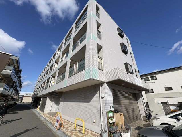 東山ハイツの外観