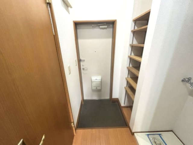 セレブ岡本の玄関