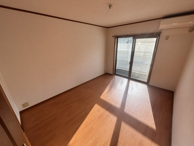 セレブ岡本の居間・リビング