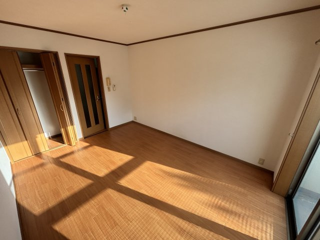 セレブ岡本の居間・リビング