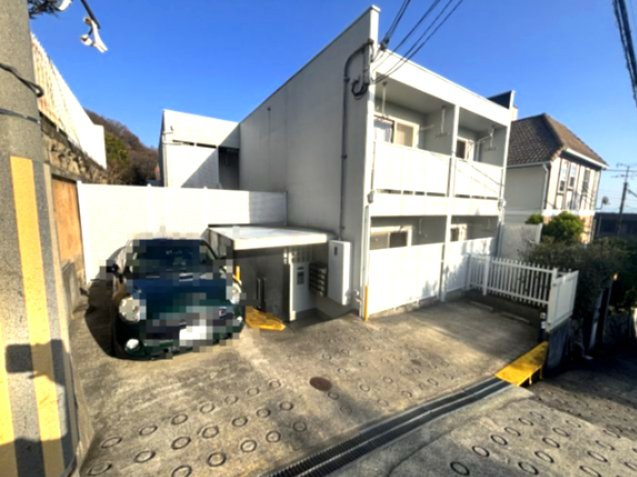セレブ岡本の外観