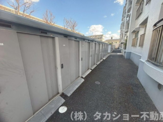 【その他共用部分】 | 専用の倉庫が御座います。