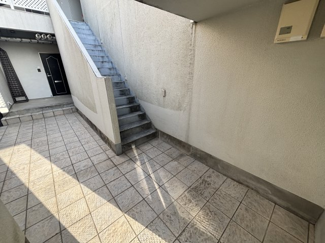 セレブ岡本のロビー