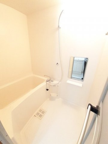 メゾンフルールＢの浴室