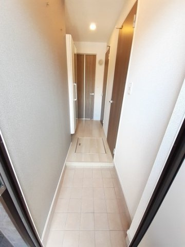 ノイ・リュミエール　Ⅰの玄関