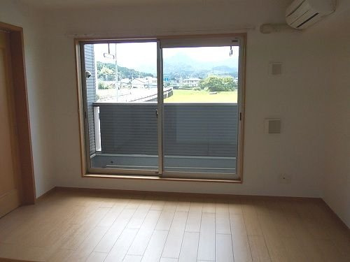 モデッサ・リーノ　Ｂの居間・リビング