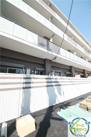 アズール西明石の外観