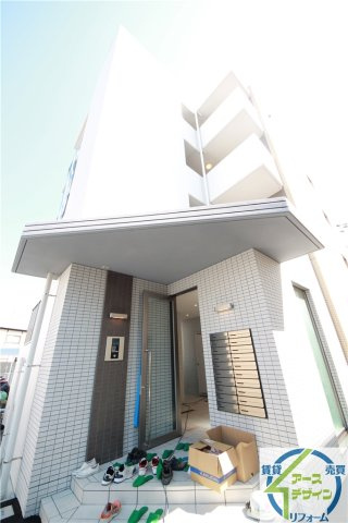 アズール西明石のエントランス