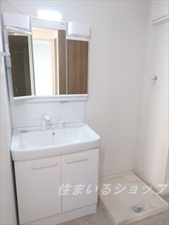 安芸高田市吉田町吉田のアパートの洗面所|シャンプードレッサー