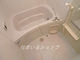 広島市安佐北区落合南９丁目のアパートの浴室|追い焚き・浴室暖房乾燥機あり