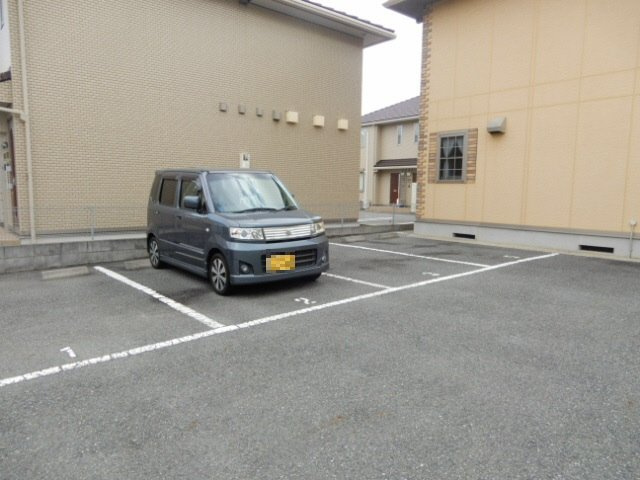 ヴェルドミールの駐車場