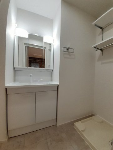 アルバーダ　Ⅱの洗面所|スペースが確保できる洗面所です