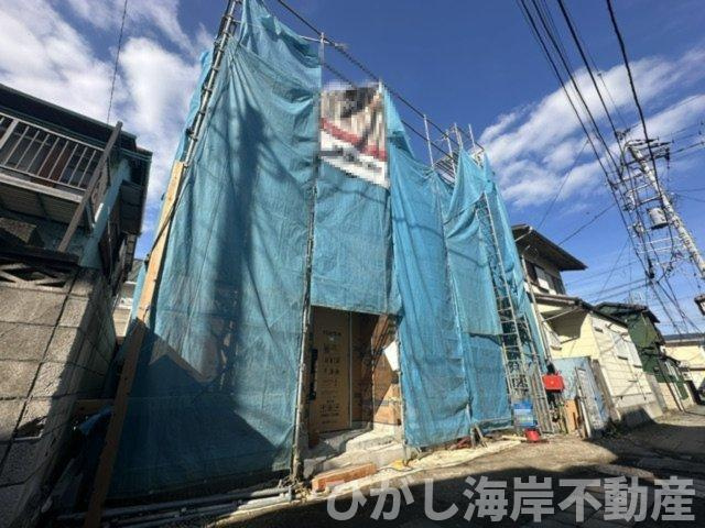 鎌倉市腰越3丁目　新築戸建の外観|6月6日撮影　建築中　現地外観