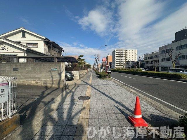 平塚市立野町　新築戸建　の前面道路含む現地写真|3月19日撮影　建築中　現地外観