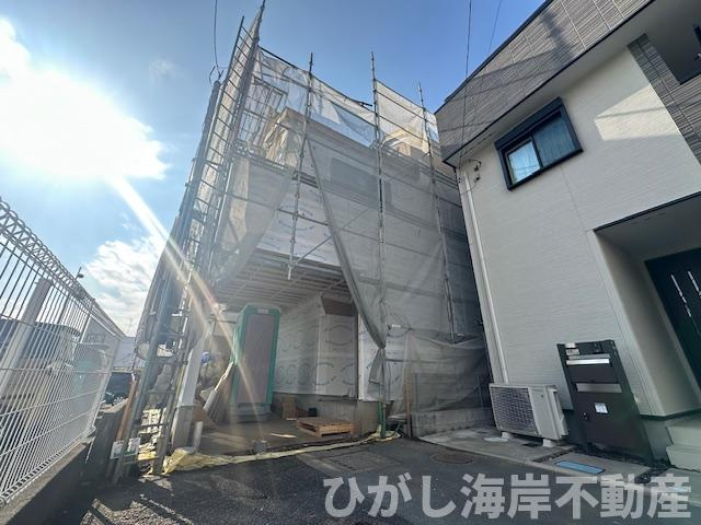 平塚市立野町　新築戸建　の外観|3月19日撮影　建築中　現地外観