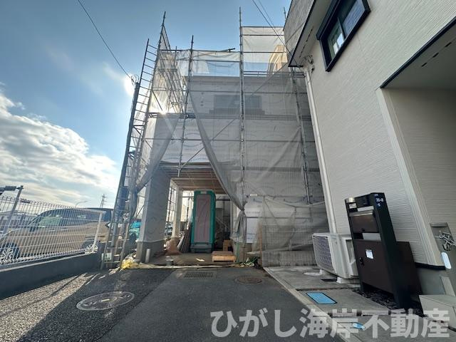 平塚市立野町　新築戸建　の外観|3月19日撮影　建築中　現地外観