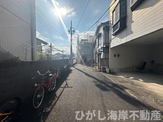 平塚市立野町　新築戸建　の前面道路含む現地写真|3月19日撮影　建築中　現地外観