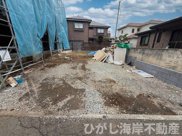 茅ヶ崎市堤　新築戸建の駐車場|3月13日撮影　外構工事中　駐車スペース