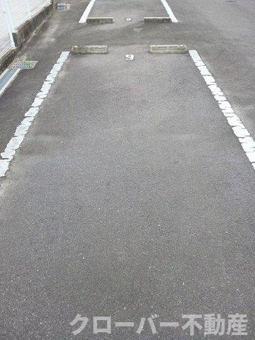 コーポフォレストⅡ　Ａの駐車場