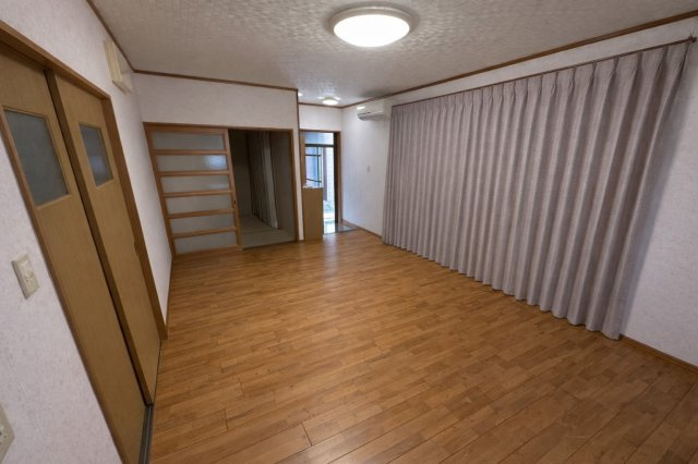 室積西ノ庄　一戸建借家の居間・リビング