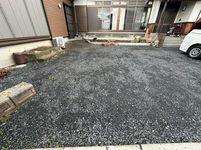 光市室積西ノ庄の一戸建ての駐車場