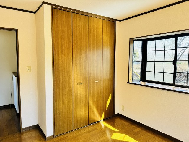 八王子市　石川町　中古戸建ての収納|～収納力の高いクローゼット完備～