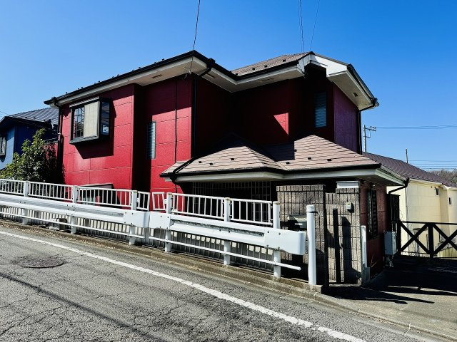 八王子市　石川町　中古戸建ての外観|～小宮駅徒歩11分　戸建ての建ち並ぶ、落ち着きのある住宅地内～