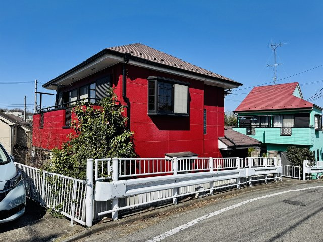 八王子市　石川町　中古戸建ての外観|～小宮駅徒歩11分　戸建ての建ち並ぶ、落ち着きのある住宅地内～