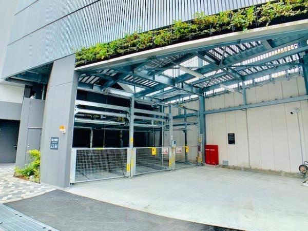 エミリブ東長崎の駐車場