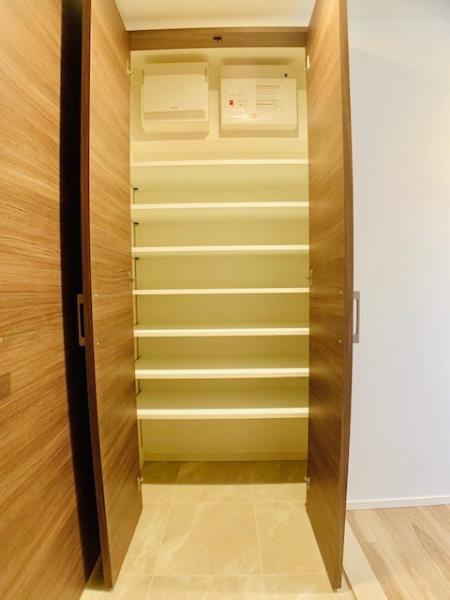 エミリブ東長崎の居間・リビング