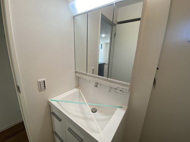 所沢市上安松9期の独立洗面台