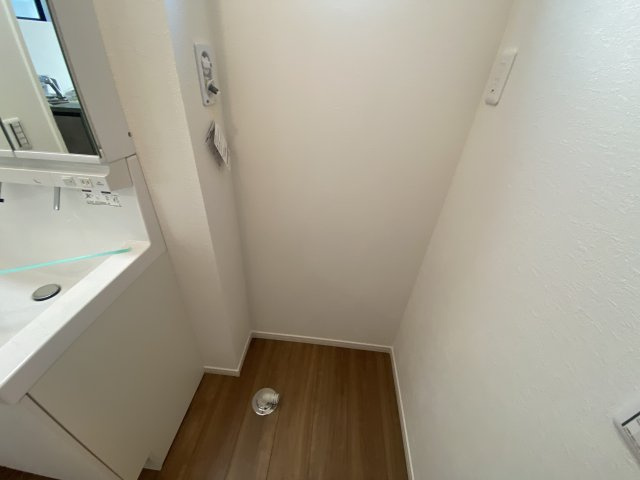 所沢市上安松9期のランドリースペース