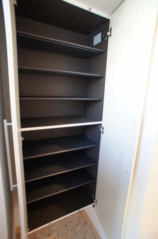 ミッド　ヴィラ　レジデンスの玄関