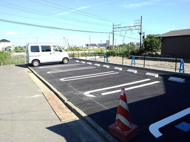 プリマベラの駐車場