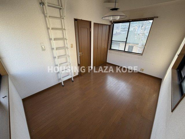 常盤町３丁目貸家の居間・リビング