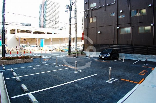 プレサンス難波セレクトの駐車場|プレサンス難波セレクト　駐車場