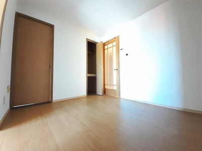 【居間・リビング】 | グリーンコーポラスＡ | おしゃれな居間です