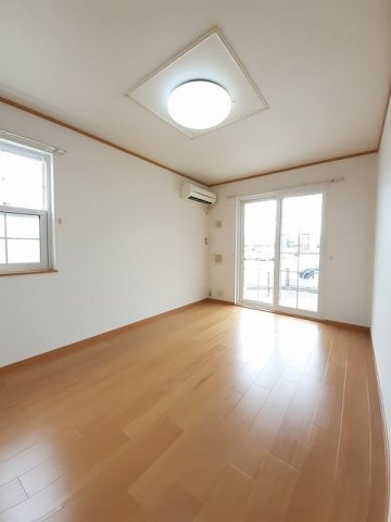 モーント　シャイン　Ｃの居間・リビング|使いやすいリビングです