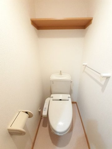 シャン・ド・フルール　Ｂのトイレ|落ち着いた色調のトイレです